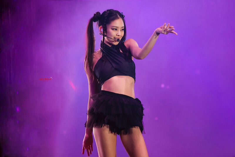 221120 BLACKPINK Jennie - 'BORN PINK' Concert in Los Angeles Day 2 documents 3