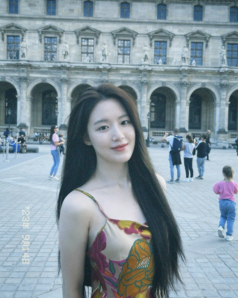 240907 (G)I-DLE Shuhua Instagram Update documents 1