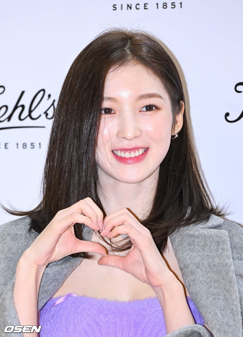 230106 OH MY GIRL Arin - Kiehl's Pop-up Store Event documents 3