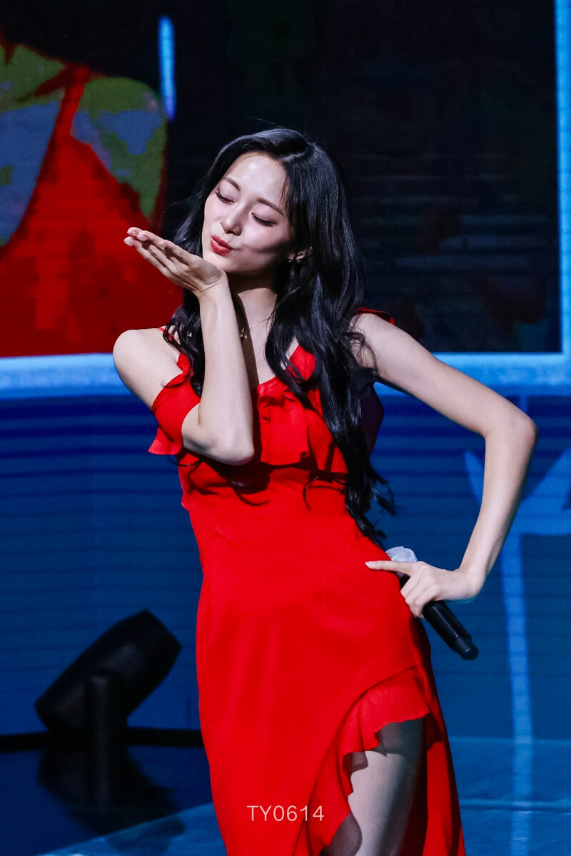 240914 TWICE Tzuyu - 'Run Away' Fansign documents 15