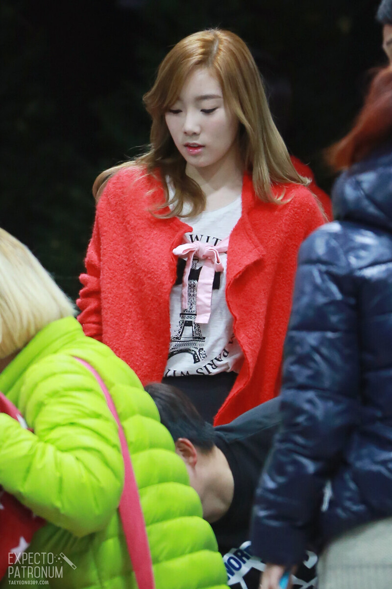 121115 Girls' Generation Taeyeon at LG Fansign documents 2