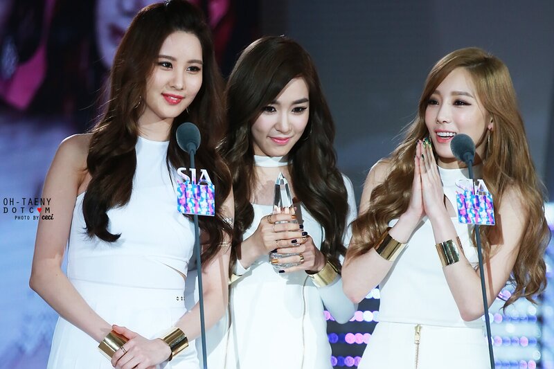 141028 Girls' Generation-TTS at Style Icon Awards documents 1