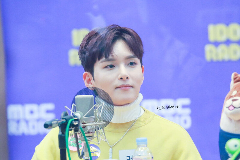 190108 Ryeowook at Idol Radio documents 13