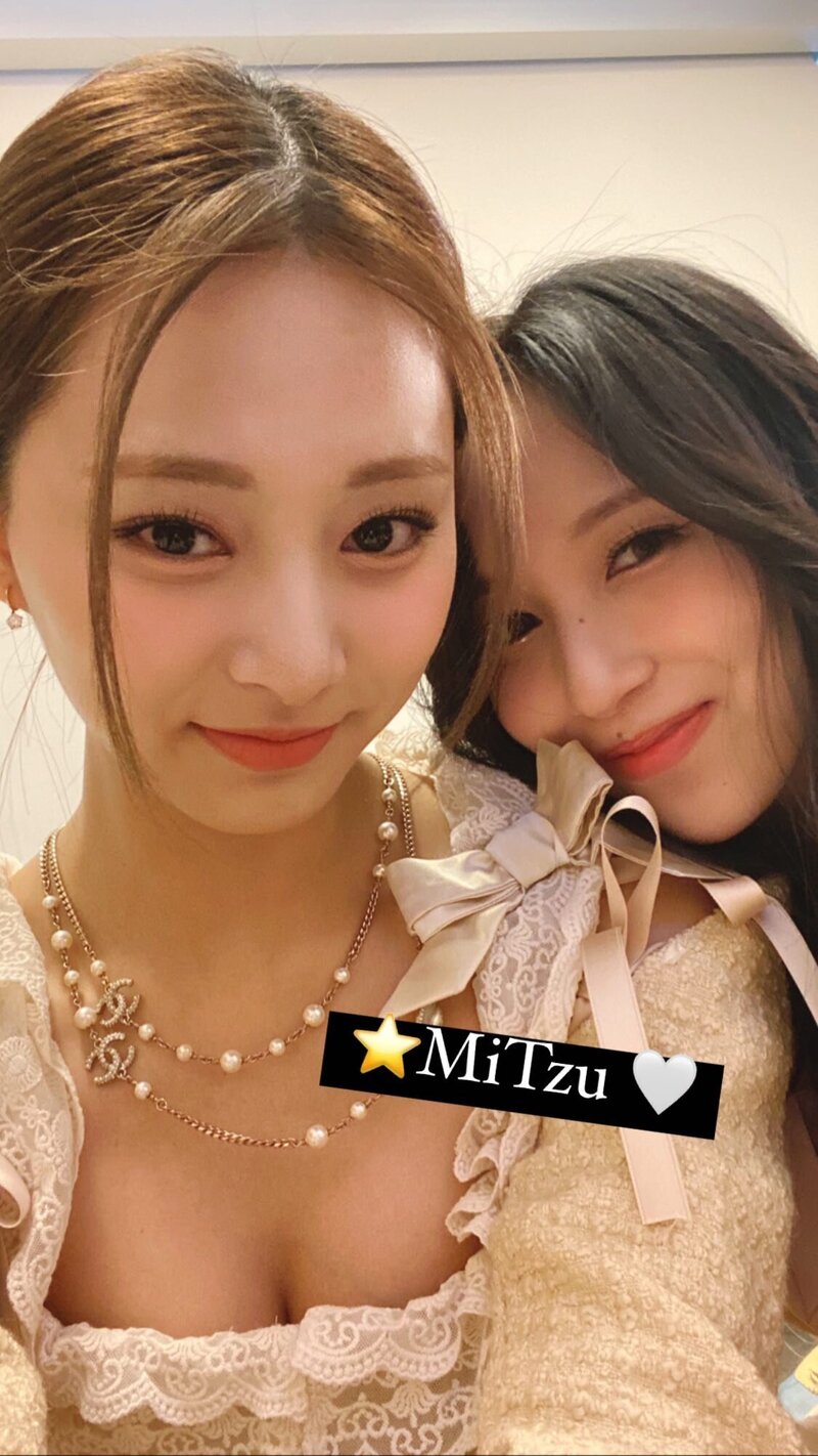 230303 TWICE Tzuyu Instagram Stories Update with Mina documents 2
