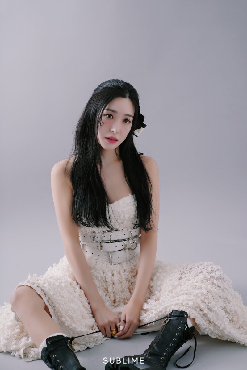 230308 SUBLIME Naver Post - Tiffany Young - Harper's Photoshoot Behind documents 8