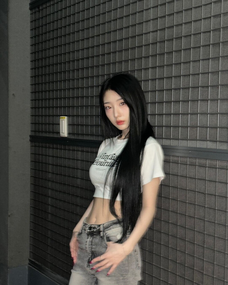 240911 - YeoJin Instagram Update documents 8