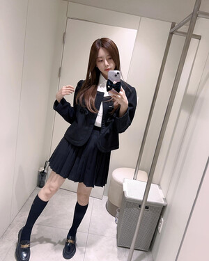 230419 Dreamcatcher Jiu Instagram Update