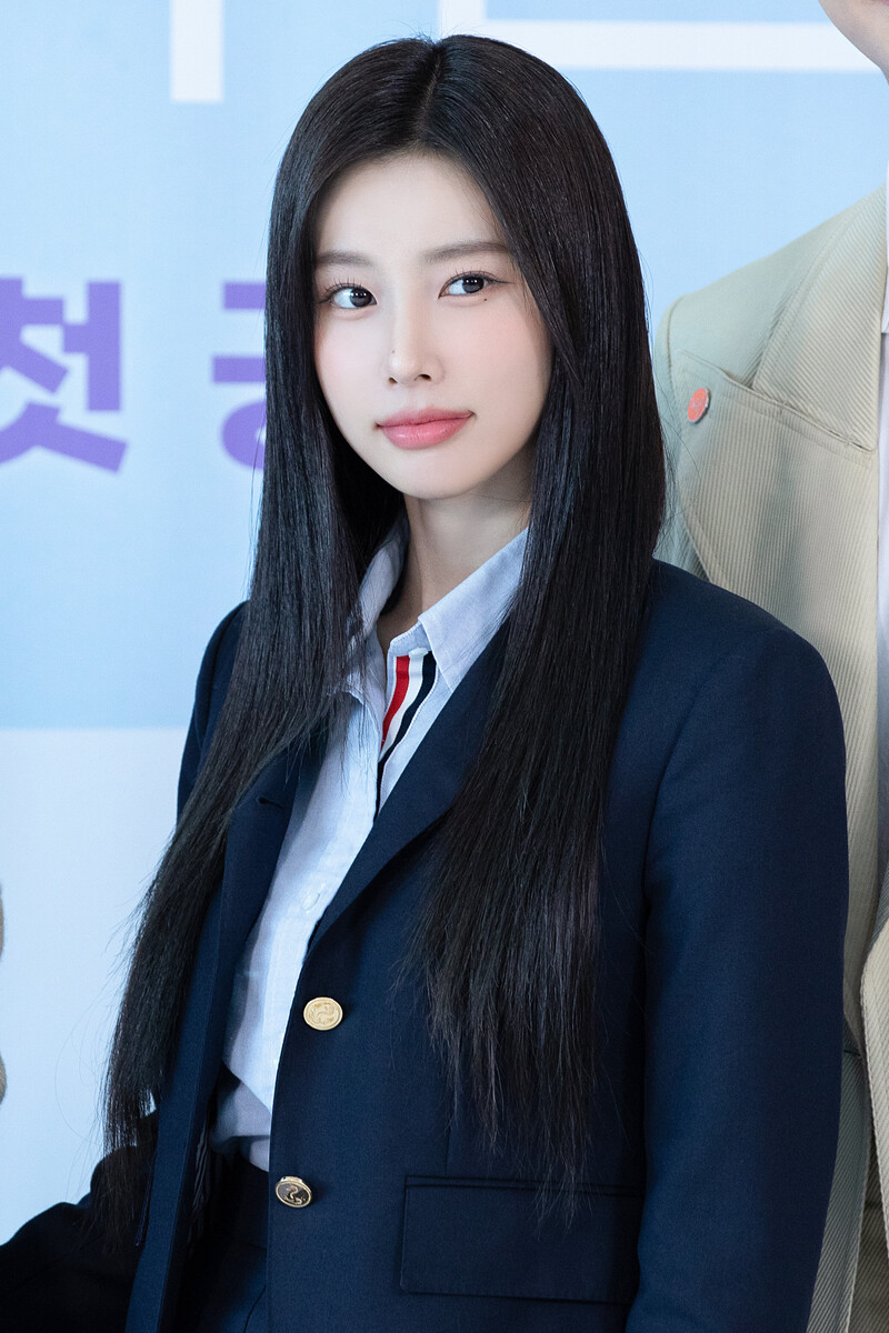 221015 8D Naver Post - Kang Hyewon - 'Seasons of Blossom' Press Conference documents 8