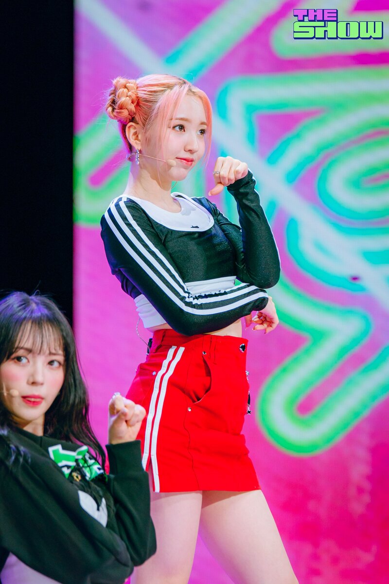230418 Yeseo @ The Show documents 4