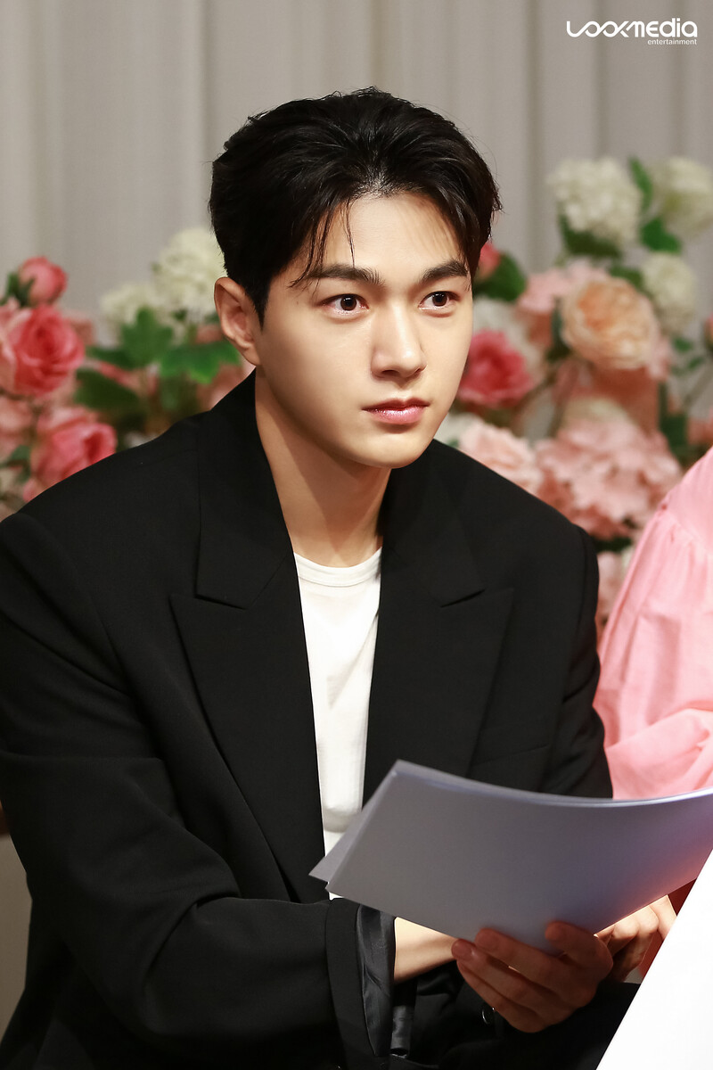 240523 - Naver - L Treat Me Cruelty Drama Behind Photos documents 3