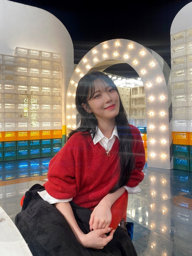 241227 - fromis_9 Twitter Update with JIHEON documents 1