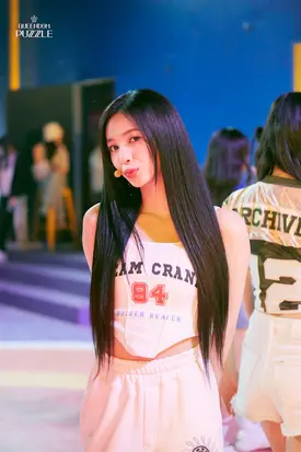 230703 Cherry Bullet Jiwon - QUEENDOM PUZZLE Episode 3 Behind-the-scenes Photos