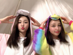 210223 WOOAH twitter update with NANA and SORA