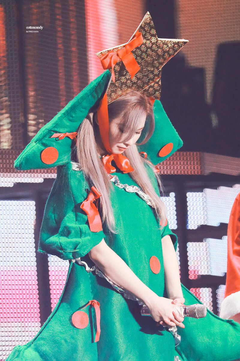 211226 - TWICE 4TH World Tour - Sana documents 3