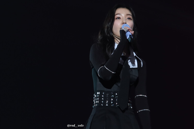 230402 Red Velvet Irene - 'R to V' Concert in Seoul Day 2 documents 6