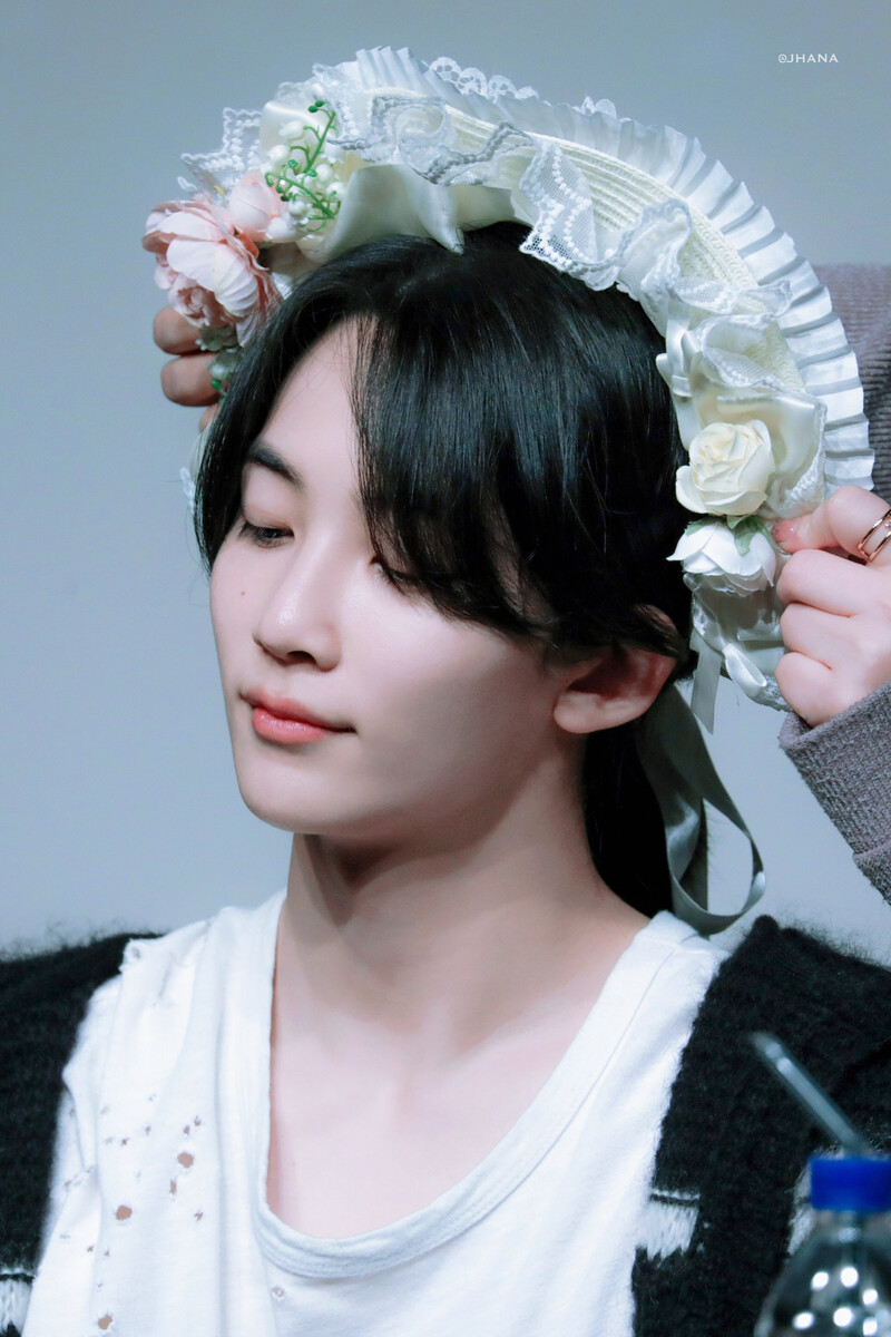 230506 SEVENTEEN Jeonghan at Joeun Music Fansign Event documents 1