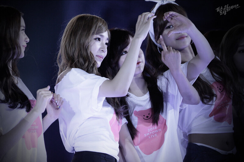 Tiffany – 140815 SMTOWN Live World Tour in Seoul documents 24