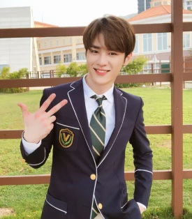 190628 | WayV's Kun - 'Back to School Kit' offscreen [ Weibo Update]