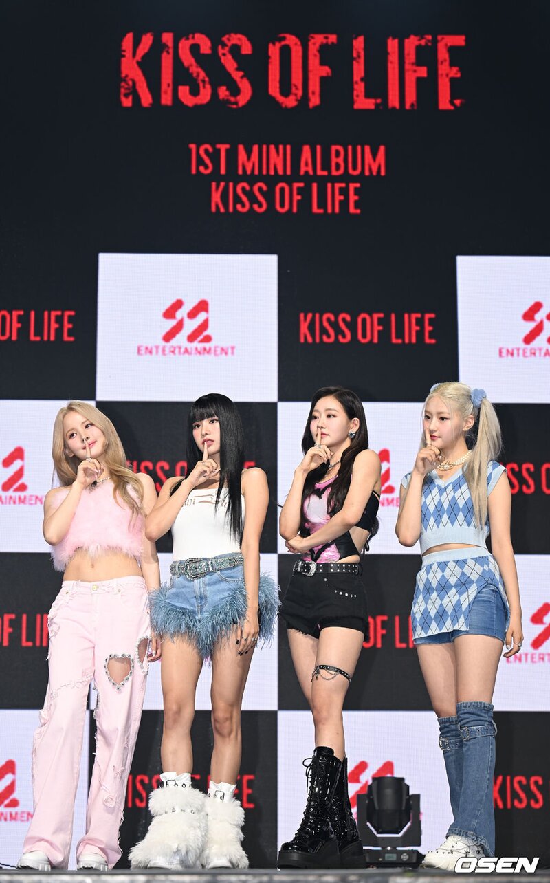 230705 KISS OF LIFE Debut Showcase documents 3