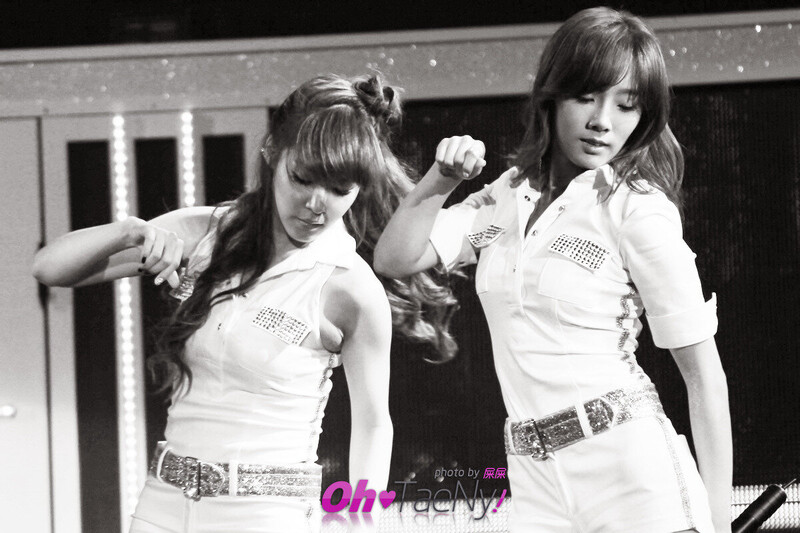 120702 Girls' Generation at Kpop Nation Concert in Macao documents 3