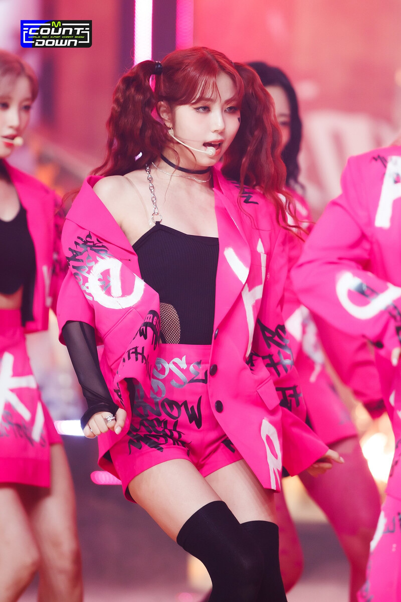 220728 PURPLE KISS Ireh - 'Nerdy' at M COUNTDOWN documents 1