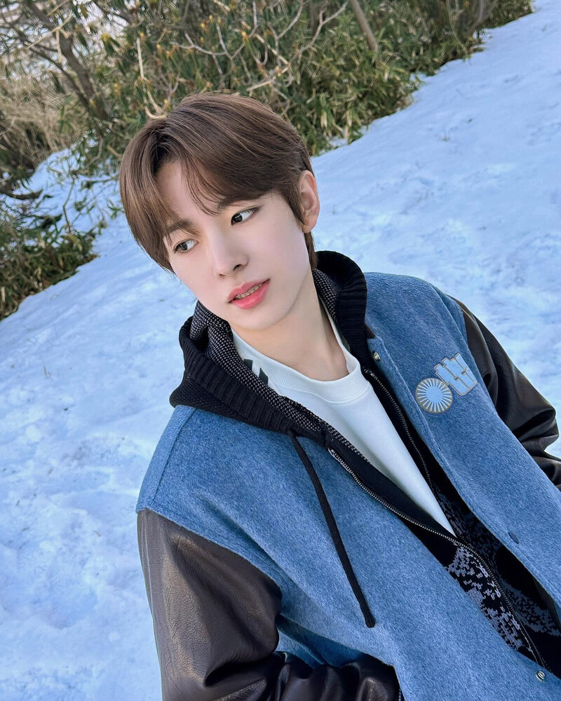 231227 NCT New Team Instagram update | Yushi documents 2