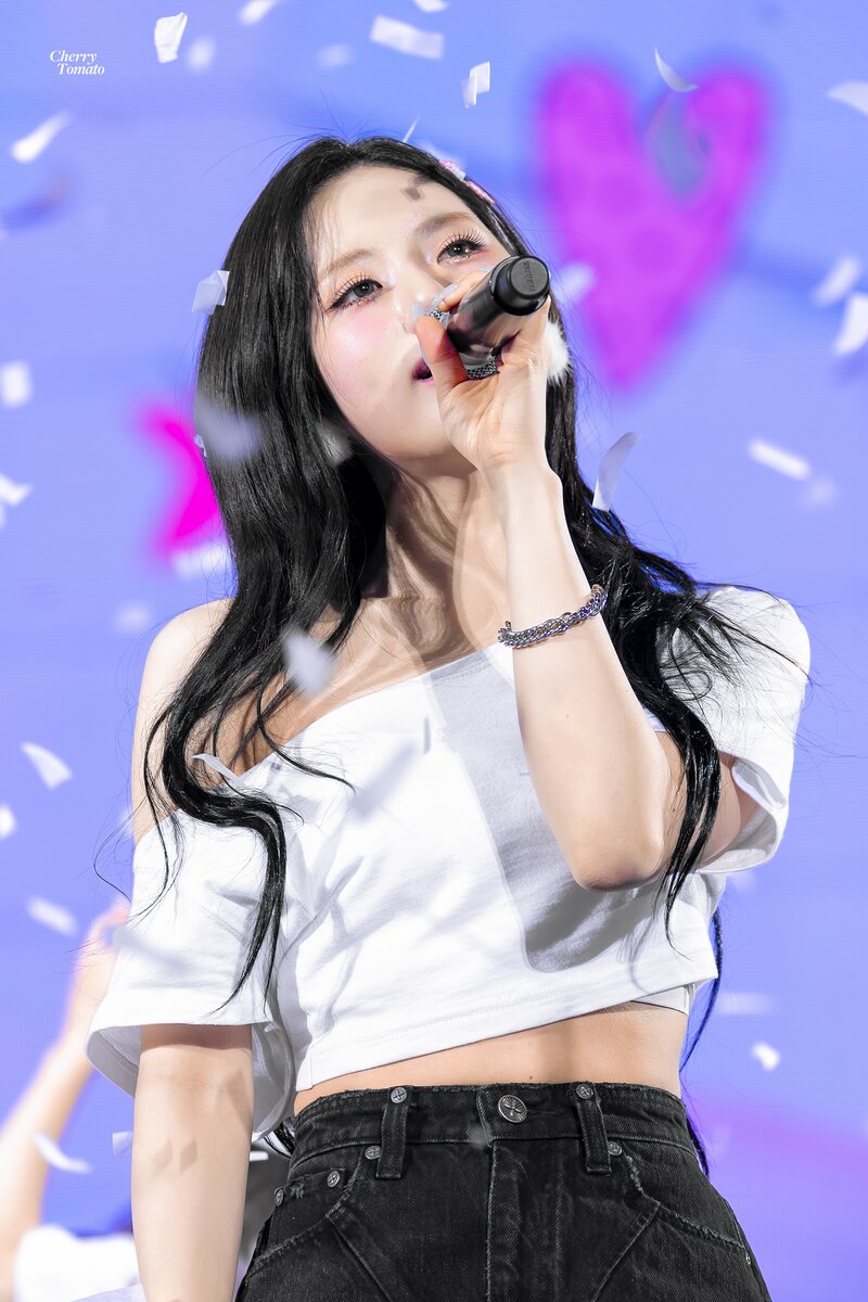 240128 fromis_9 Jiwon - 2nd Concert 'FROM NOW.' in Seoul Day 2 documents 6
