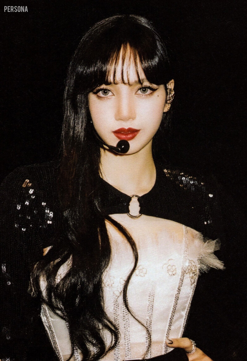 BLACKPINK Lisa - LISA 0327 VOL 03 Photobook Scans documents 4