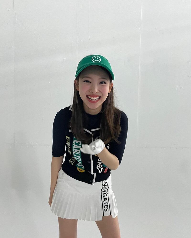 220123 TWICE Instagram Update - Nayeon documents 5