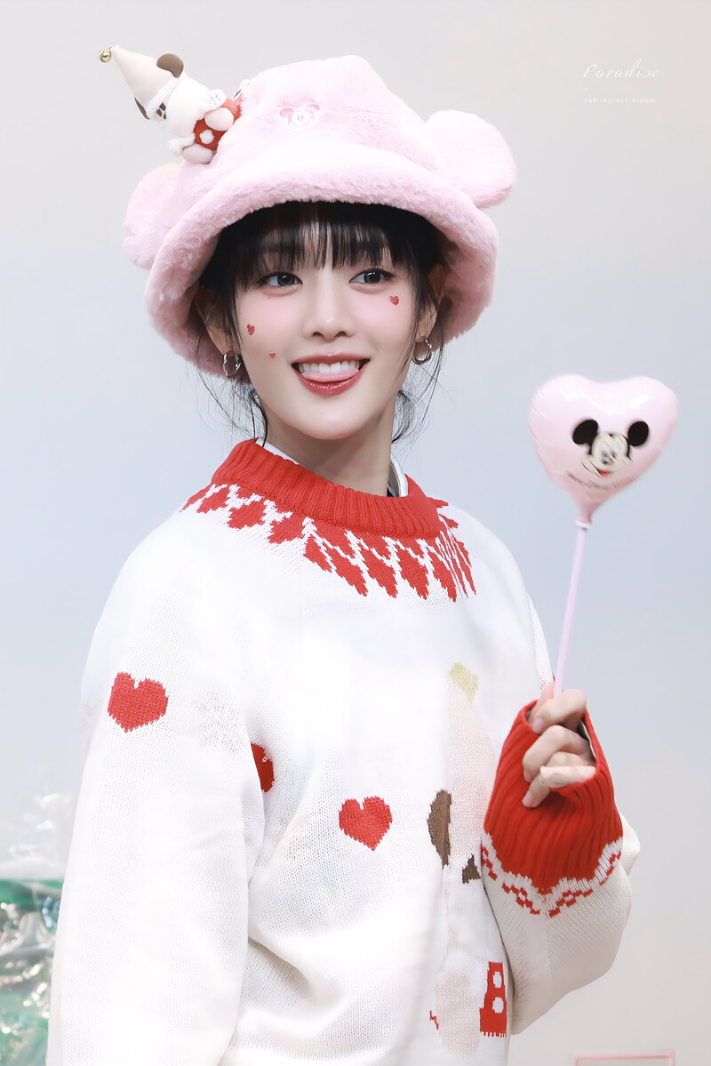 241222 (G)I-DLE Minnie -  at Everline Fansign event documents 18