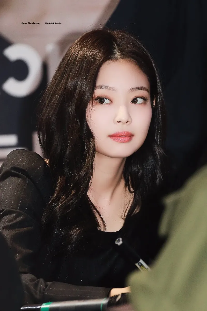 kimjennie116-1183215966106177540-EGugoqQVAAY13qJ.jpg