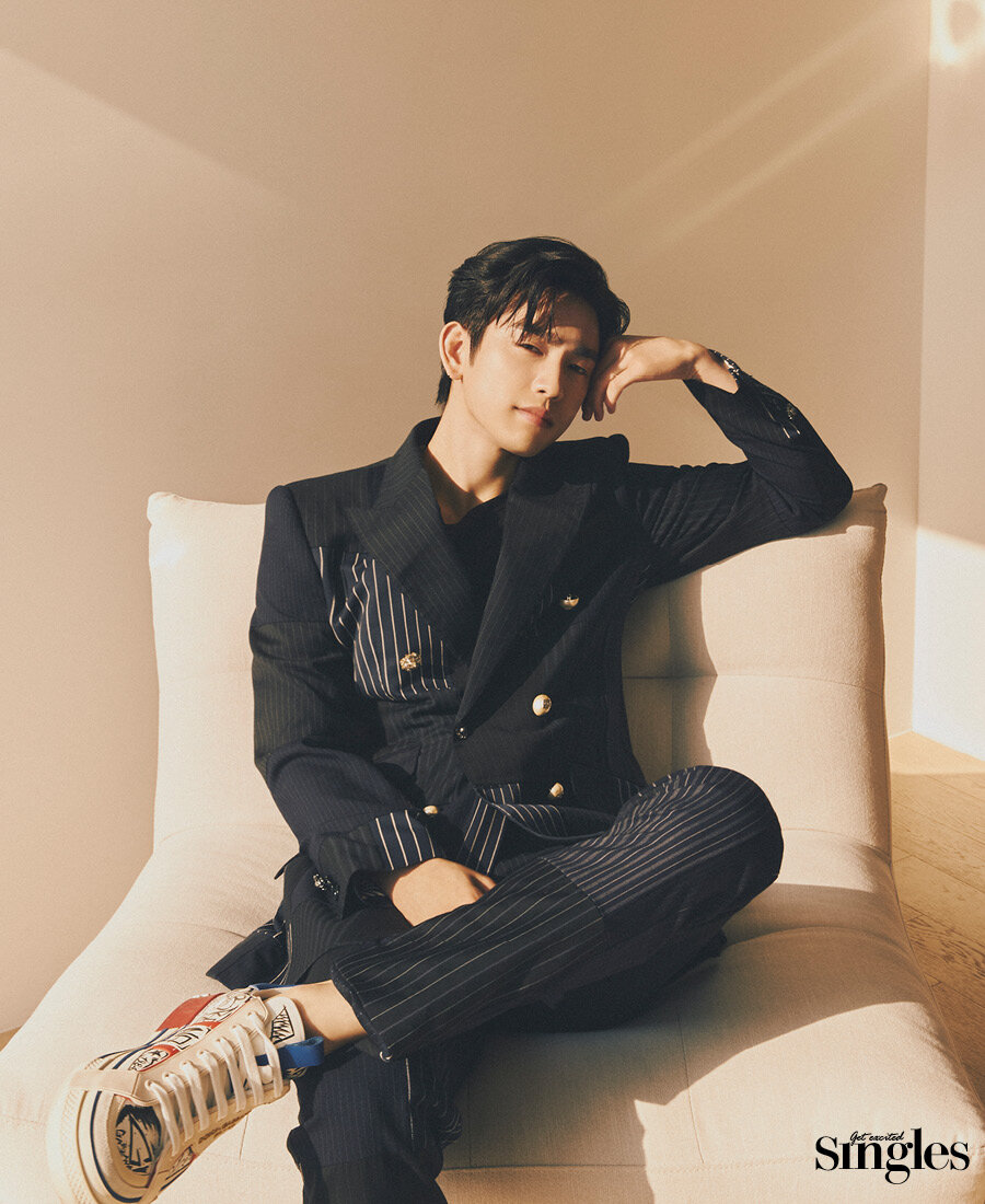 JINYOUNG for THE SINGLES Magazine x MOSCHINO Dec Issue 