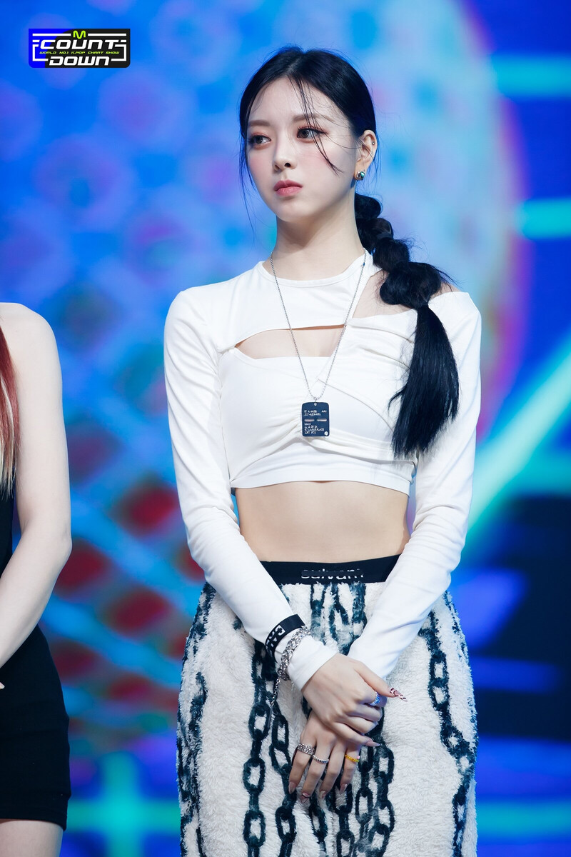 211014 ITZY - No. 1 Encore Stage at M Countdown documents 24