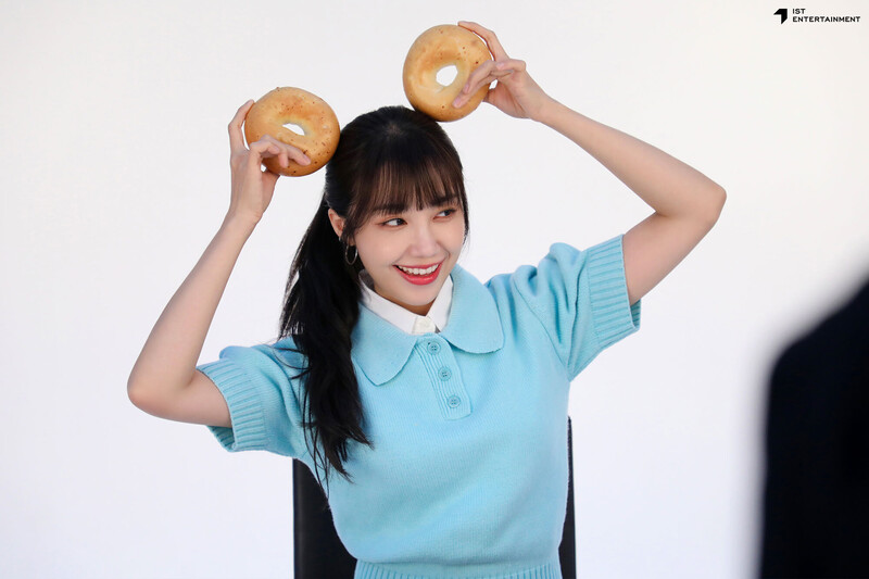 240110 IST Naver post - EUNJI behind the scenes of 'She's Bagel' commercial shoot documents 25