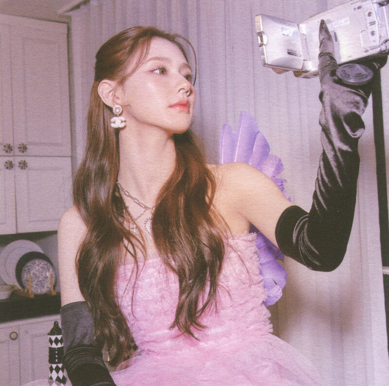 (G)I-DLE Miyeon - 1st Mini Album 'MY' [SCANS] documents 9