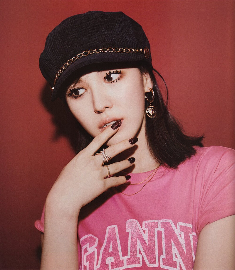 Red Velvet Wendy for Allure Korea Magazine February 2022 Issue (Scans) documents 1