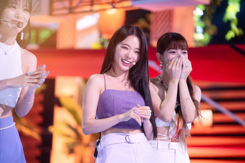 220703 fromis_9 - 'Stay This Way' at Inkigayo documents 8