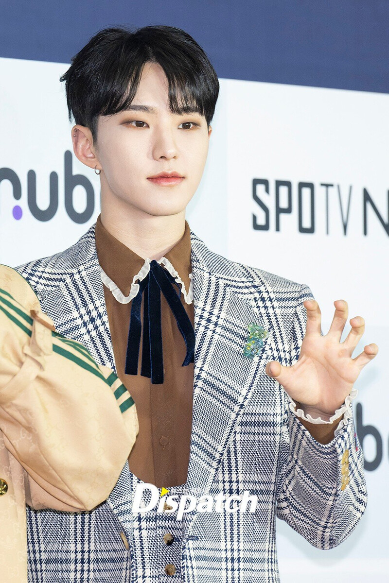 230218 Hoshi at Circle Chart Music Awards Red Carpet documents 3