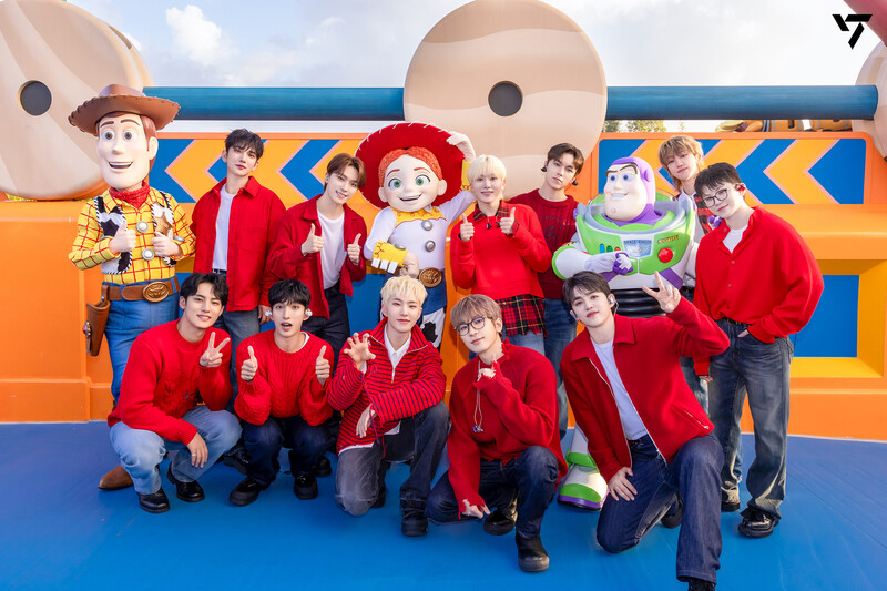 250107 SEVENTEEN - ‘2024 Disney Holiday performance’ Photo Sketch documents 1