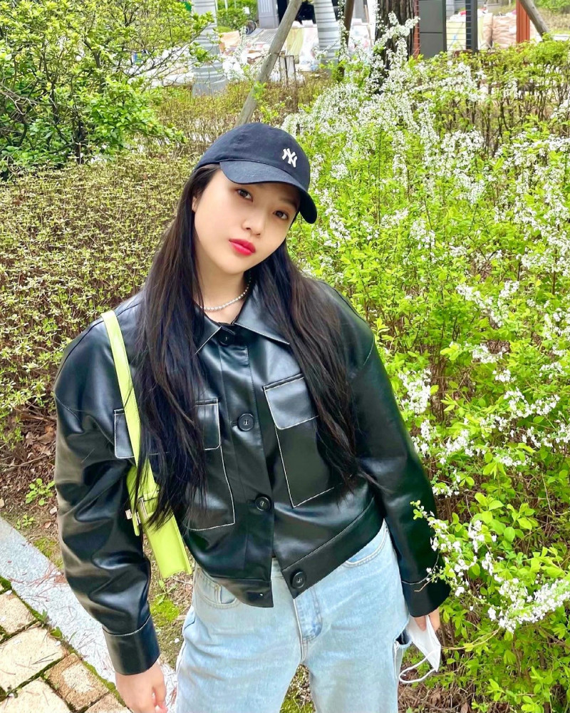 210420 Red Velvet Joy Instagram Update documents 2