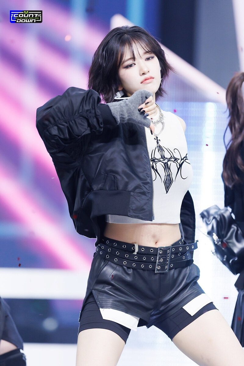 231019 IVE Yujin - 'Baddie' at M COUNTDOWN documents 2