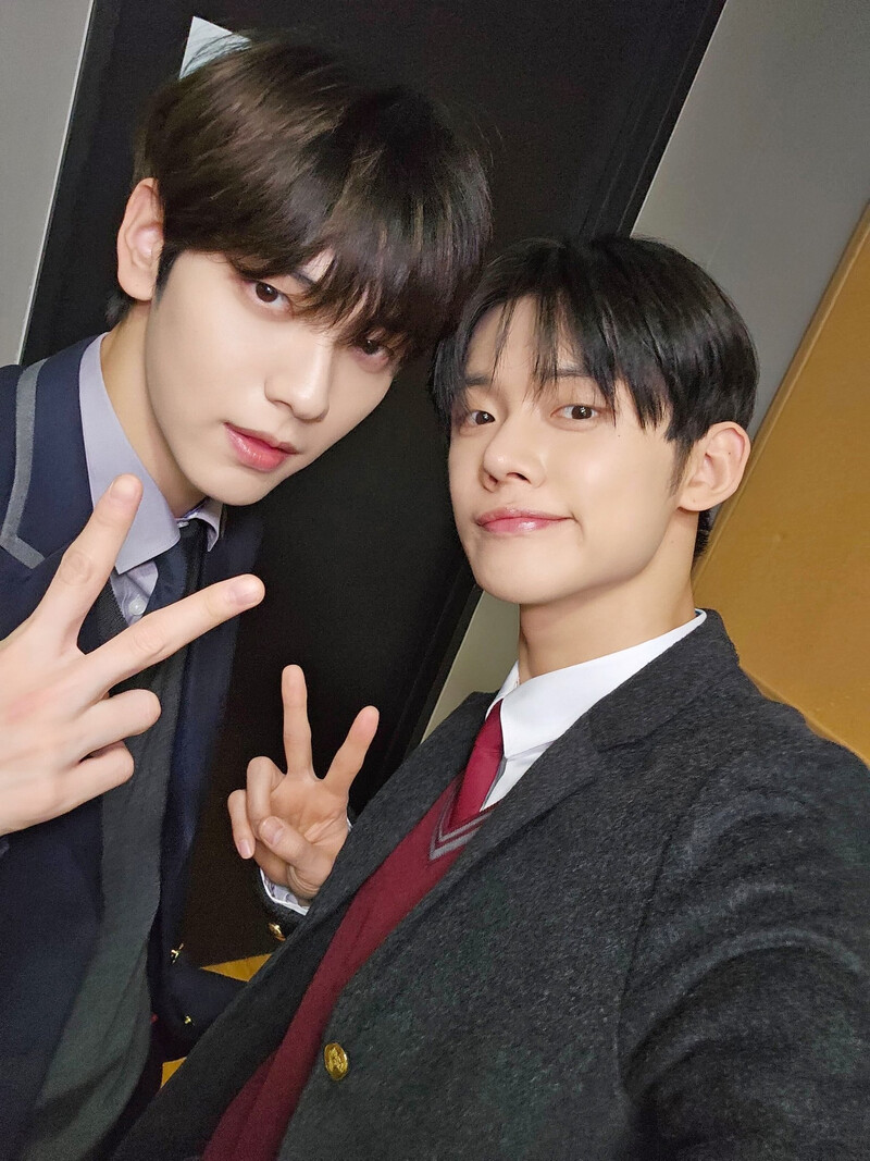 241116 - TXT Members Twitter Update with YEONJUN n SOOBIN documents 1