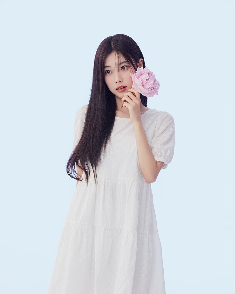 Kang Hyewon for Roem 2023 Pre-Fall Collection 'Fill Yourself' documents 18
