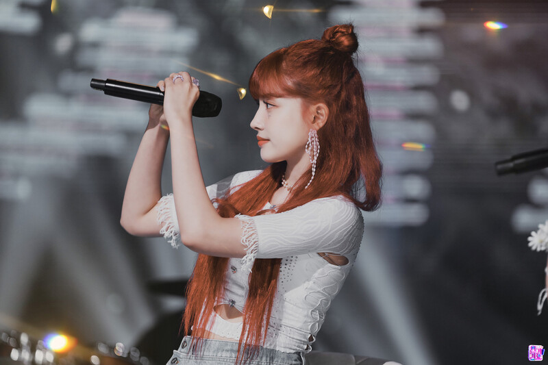 220807 STAYC Yoon 'BEAUTIFUL MONSTER' at Inkigayo documents 10