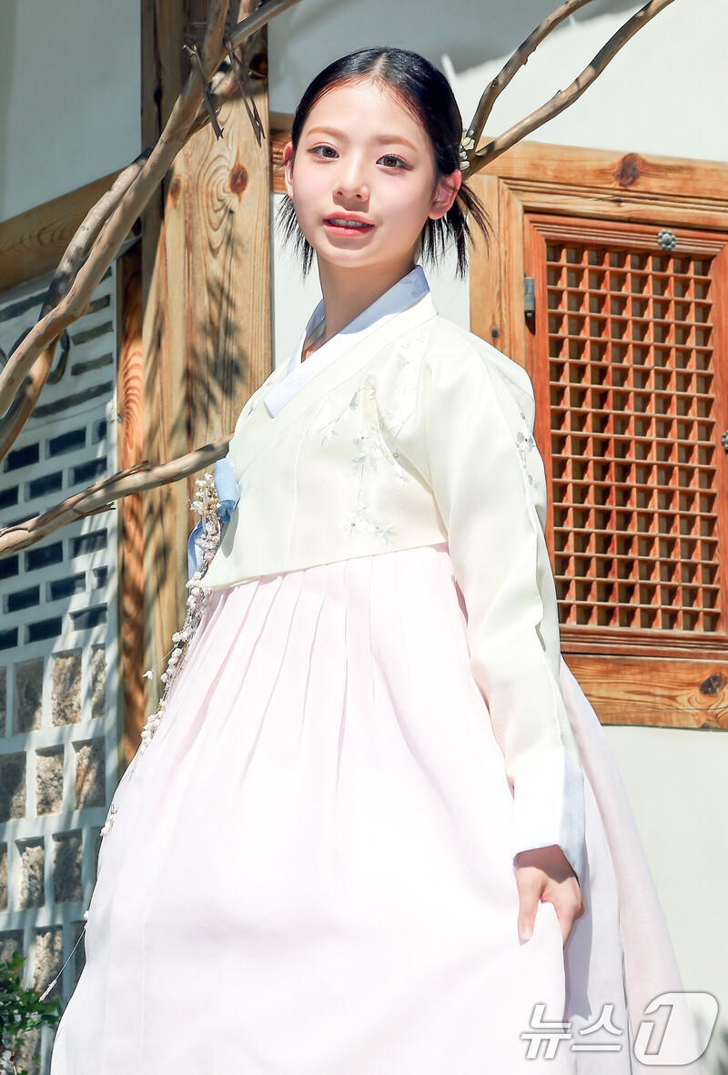 UNIS 2024 Hanbok Interview photoshoot by News1 documents 27