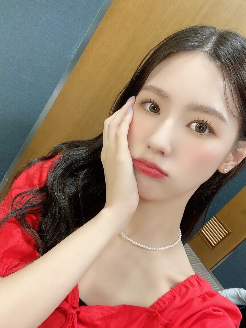 210902 (G)I-DLE Miyeon SNS Update documents 3