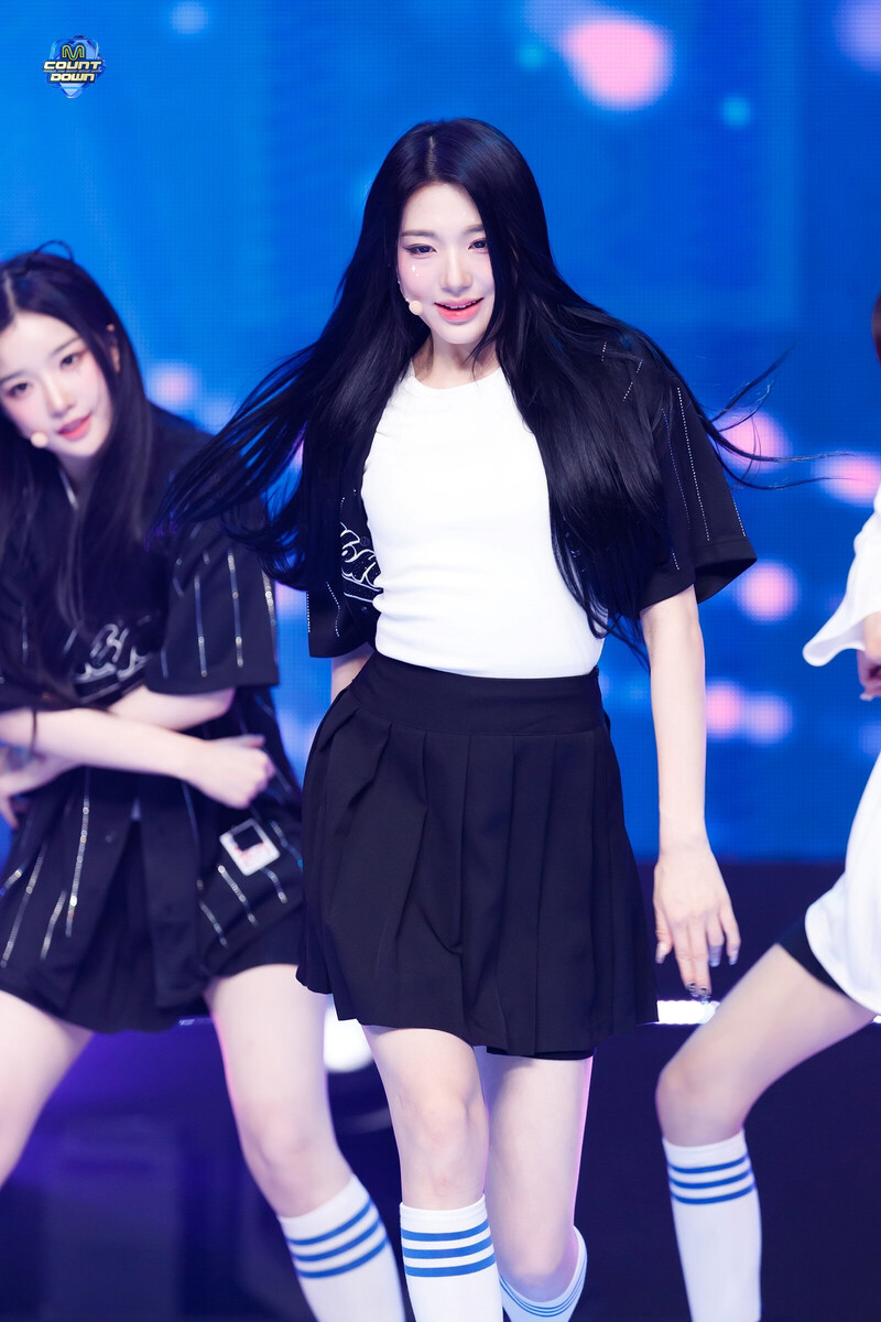 240523 tripleS Xinyu - 'Girls Never Die' at M COUNTDOWN documents 3