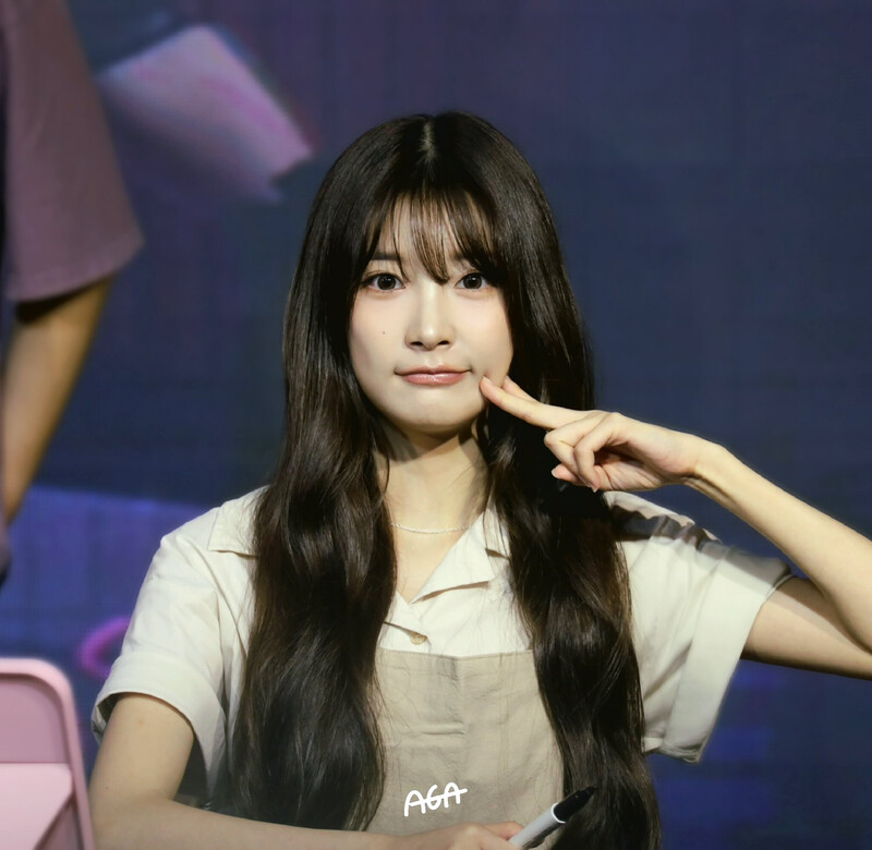 240914 WOOAH - MINSEO at fan sign event documents 1