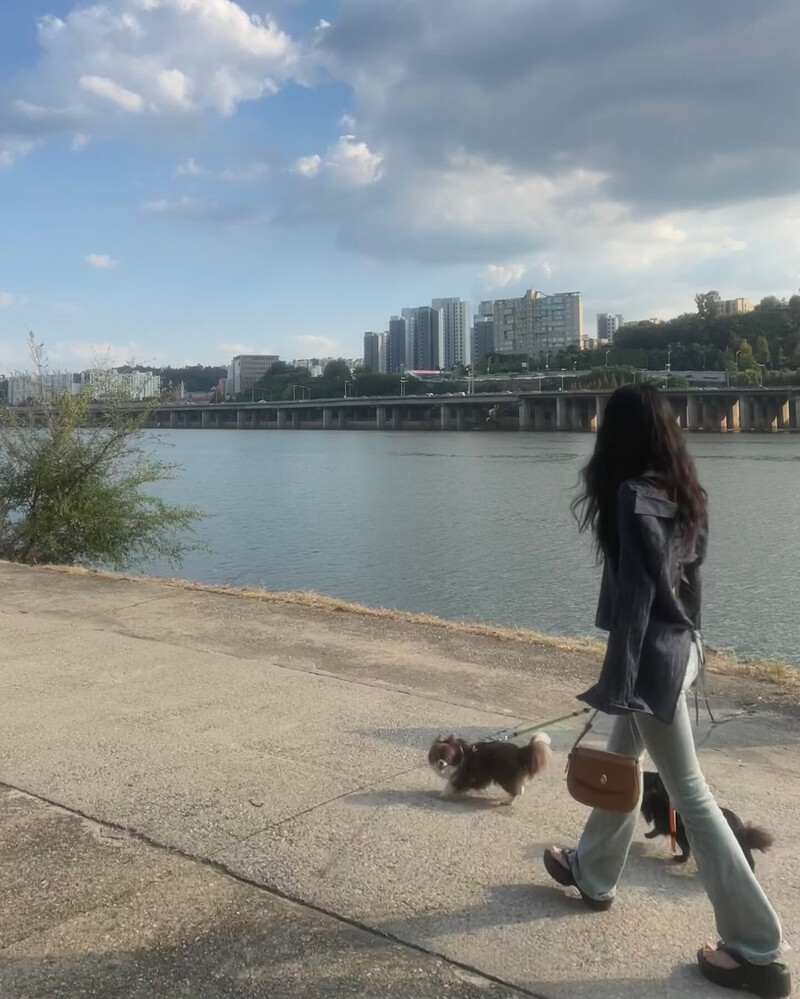 241001 fromis_9 Seoyeon Instagram Update documents 5