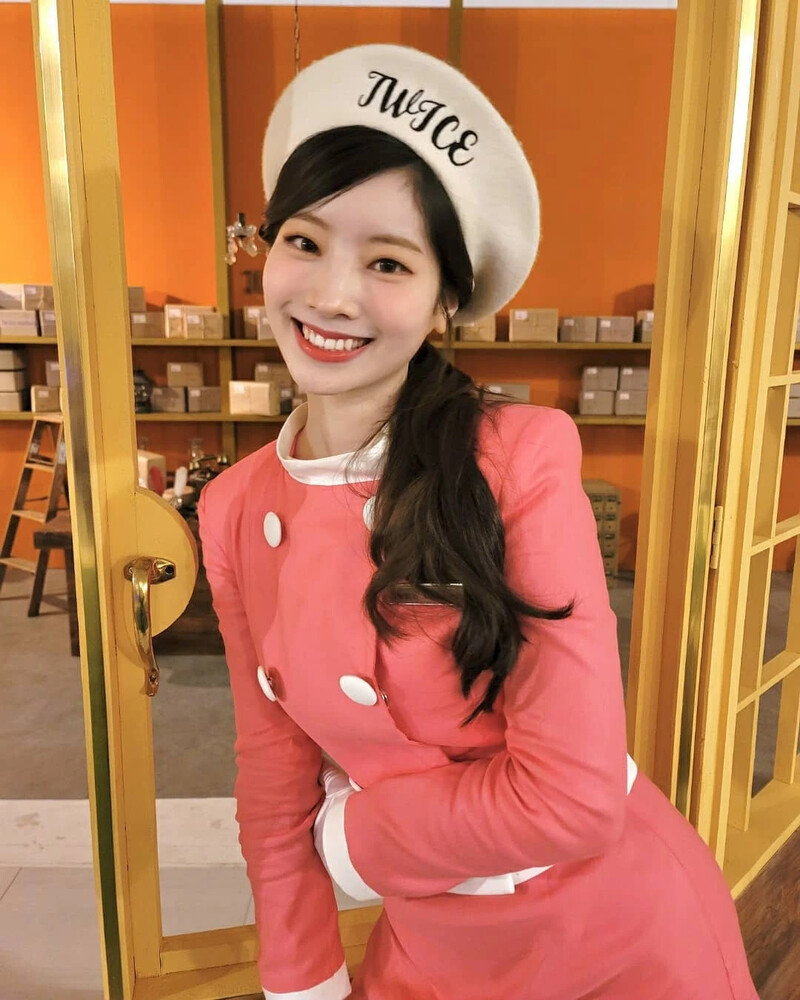 210305 TWICE Instagram Update - Dahyun documents 2